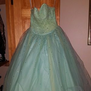 Prom dress